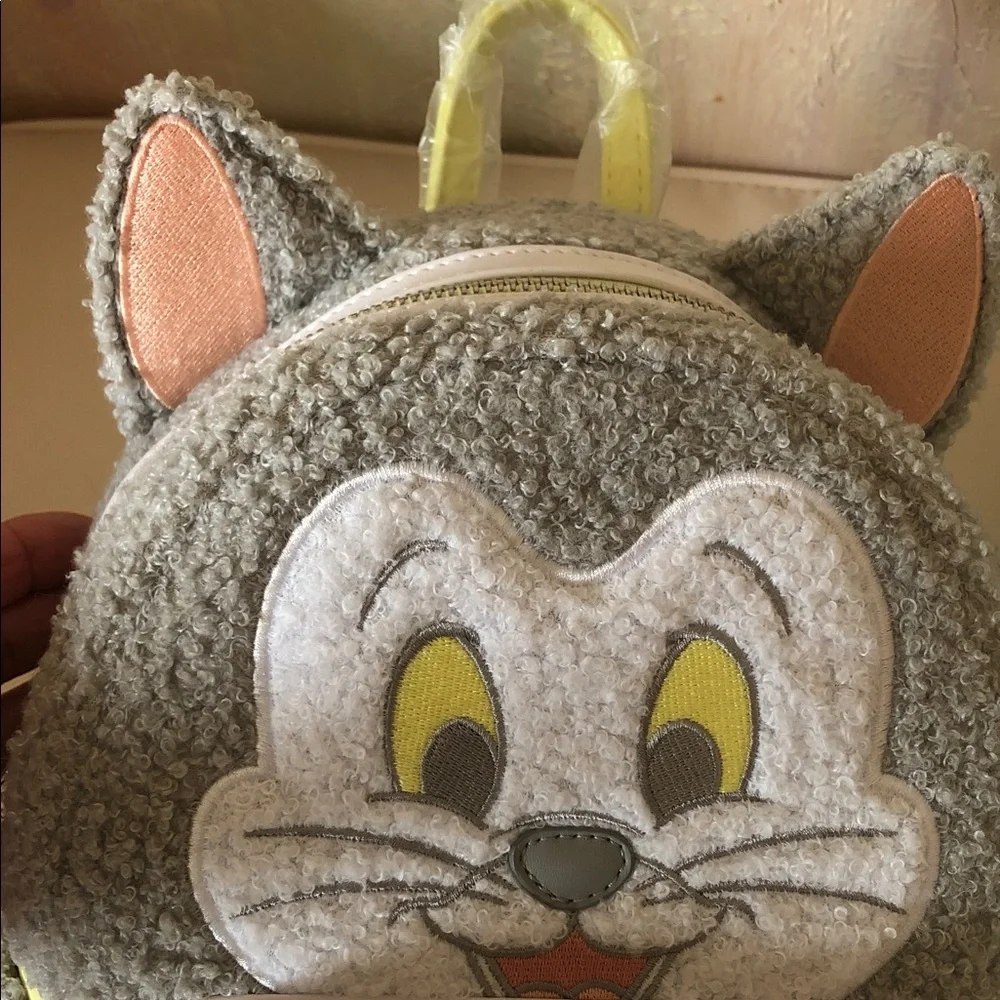 Loungfly Disney parks  Figaro Fuzzy mini Backpack New!